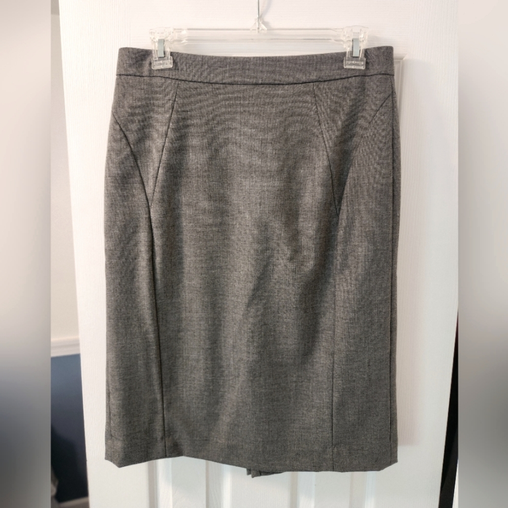 Ann Taylor pencil skirt -Size 6